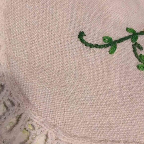 Vintage 3 Piece Vanity Set - Picture 2 of 9